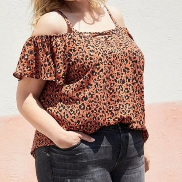 Torrid georgette Mobwife lace up cold shoulder animal print blouse size 3 - Picture 1 of 10